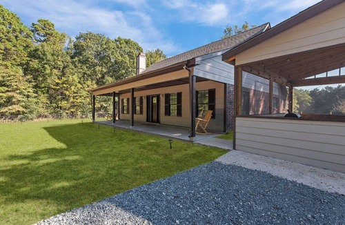 Harmon House | 3-bedroom Rustic Retreat in Coushatta