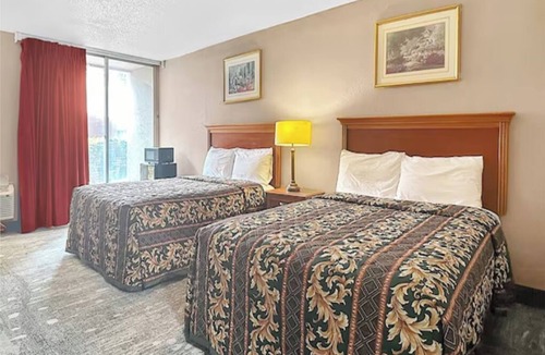 Whitehaven Hotel | 3 Convenient Rooms Perfect Choice for Relaxation Near Memphis Airport -2.6 miles