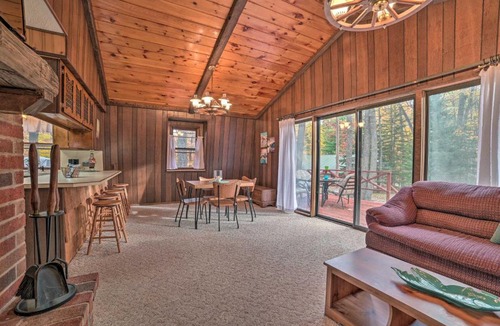 Higgins Lake House | < 3 Mi to Higgins Lake: Roscommon Cabin w/Deck