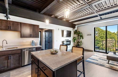 Stuart Apartment | 301 - Luxury Downtown Condo 1 bedroom