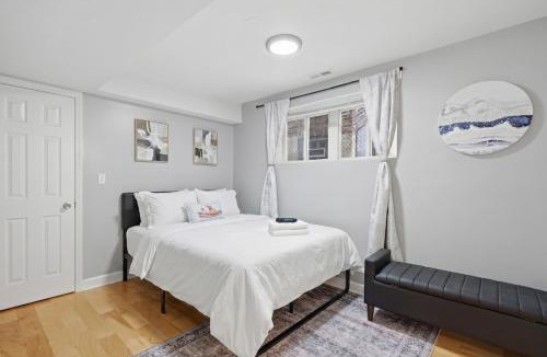 Woodlawn Apartment | 3BR Garden Apt, Private Entrance, Woodlawn