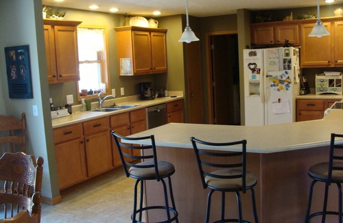 Beulah House | 4 Bedroom/2 Bath Home with Hot Tub & 20 Acres of Woods