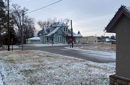 Hemphill House | 4-bedroom house in lovely Hemphill with cool AC for relaxing stay