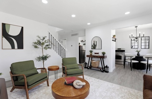 Detroit House | 4-bedroom updated house in vibrant Detroit with AC, fire pit and WiFi.