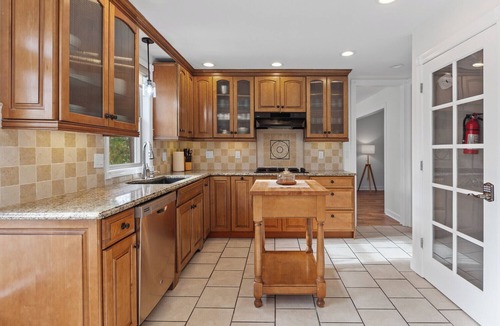 Naperville House | 4BR Tudor Wooded Lot 10 Min to Downtown