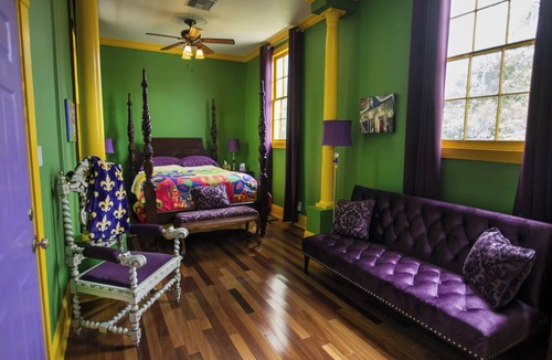 Faubourg Marigny Bed & Breakfast | 5-bedroom historic bed & breakfast in exciting New Orleans with lovely courtyard