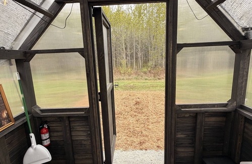 Harris House | 5 Glamping Cottages & Room for Tents! Close to Golf, Casino, & Lake Michigan