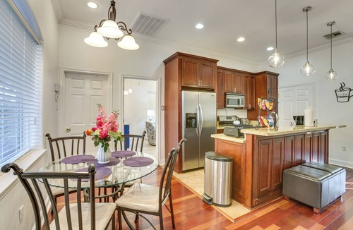 Gentilly Woods House | 5 Mi to Bourbon St: NOLA Home w/Fenced Yard!