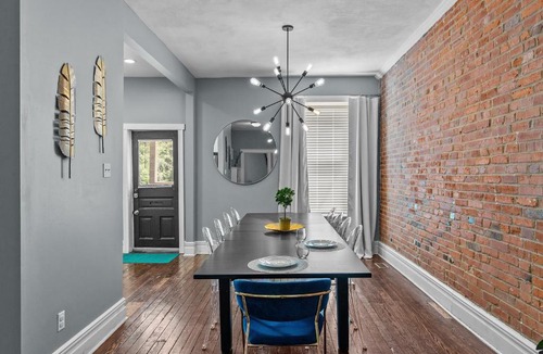 Shaw House | 5BR Family Home Near Missouri Botanical Garden | Parking in Back | Shaw STL