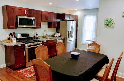 Portage House | 6 Bedroom/6 Bathroom Dog Friendly Wisconsin Dells 13 min, Cascade Ski Hill 6min