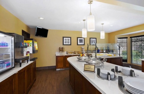 Utica Apartment | Accessible 1BR Suite w/Kitchen | Free Breakfast!
