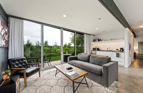 Egg Harbor Apartment | AIA Award Flat · King Bed · Walk to Egg Harbor
