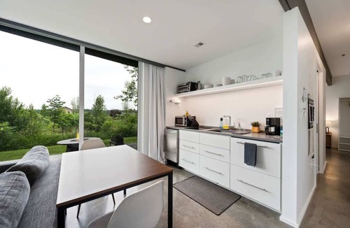 Egg Harbor Apartment | AIA Award Flat · King Bed · Walk to Egg Harbor