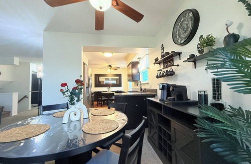 Madison Heights House | ALL NEW/Large Patio/HotTub/FirePit Sleeps 11