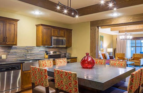 Big Cedars Resort | Amazing Paradise Point Resort in Hollister!