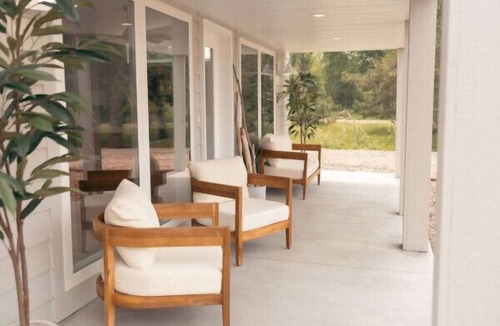 Park Point House | Artist Oasis | Furnished Monthly Rental