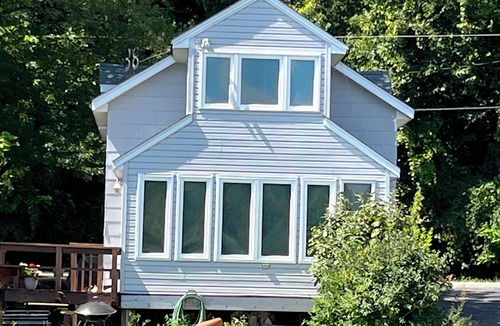 Campbellsport Cottage | Aug dates available 2-bedroom cottage on Long Lake Dundee. WI on the water