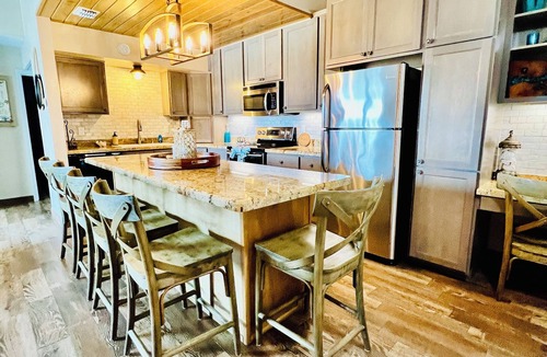 South Padre Island Condo | “August Special"Amazing Beach Views with Fireworks on weekends!Close to hotspots