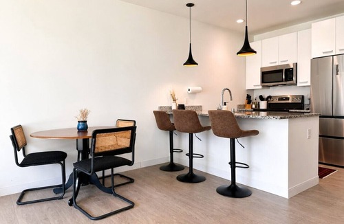 Bay View Apartment | Bay View Designer 1BR · Best Location with Balcony, Gym, and Terrace · Sleeps 4