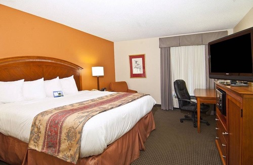 Hattiesburg Hotel | Baymont by Wyndham Hattiesburg Studio Suite, 1 King Bed, Non Smoking