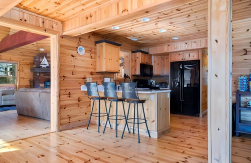 Gaylord Cabin | Bear’s Den Lakefront Cabin with Hot Tub and Views