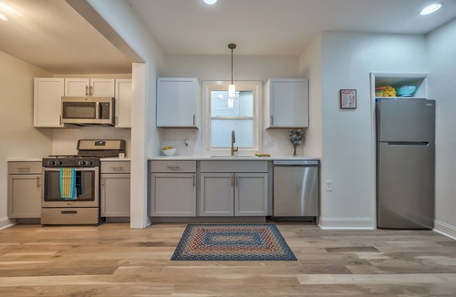 Pendleton Heights House | Beautiful 4-bedroom house with AC in delightful Kansas City + Sleeps 9