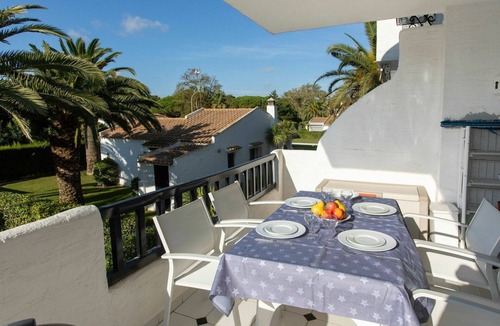 Pals Apartment | Beautiful apartment for 4 guests with A/C, pool, WIFI, TV and terrace