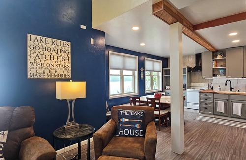 Campbellsport House | Beautiful Lake Frontage house, handicap friendly, on Long Lake, Dundee Wisconsin
