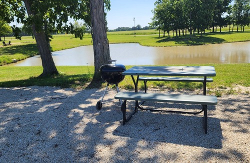 Lakewood RV Rental | BEAUTIFUL LAKE SHELBYVILLE CAMPING SITE ALONG SIDE STOCKED FISHING PONDS SITE #2