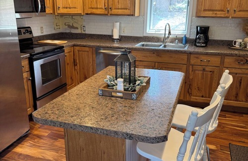 Spicer House | Beautiful lakefront retreat just a 5-minute drive from downtown Spicer!