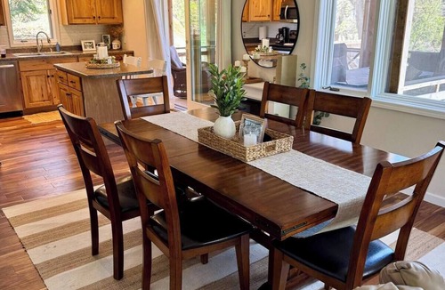 Spicer House | Beautiful lakefront retreat just a 5-minute drive from downtown Spicer!
