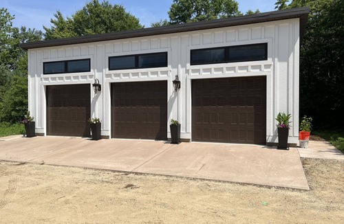 South Haven House | Beautiful new house nestled in a private and fenced 30 acres nature sanctuary.