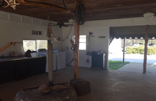Minden House | Beautiful, newly renovated, quaint, secluded Farmhouse