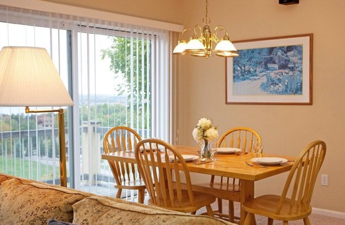 Bellaire Apartment | Beautiful studio unit at resort, sleeps 4