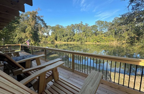 Modeste House | Beautiful Waterfront Camp