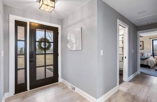 Neenah House | Beautifully Remodeled Waterfront Home with Amazing Bunk Bedroom