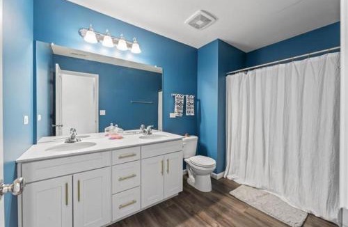 Solon Mills House | Best room in Mundelein
