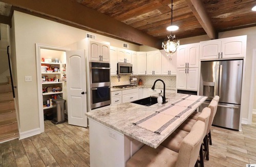 Farmerville House | Big Lake Gathering Place - Gather & Make Lasting Memories with Friends & Family