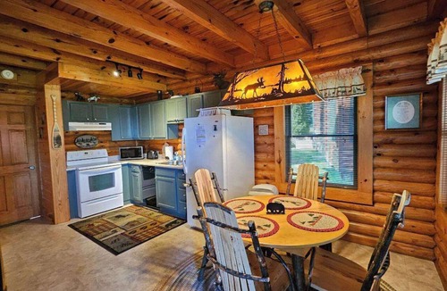 Cheboygan Cabin | Birch Lodge #4 Mackinaw City/Cheboygan