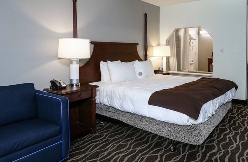New Buffalo Hotel | Blisspoint Inn and Suites