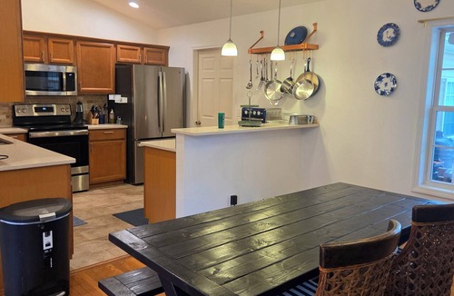 St. Robert House | Blue heron INN 3-bedroom home 2.2miles from FLW!