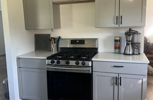Hope House | Blue's Pad. A charming and cozy 2-bedroom house on Wixom Lake in Beaverton, MI