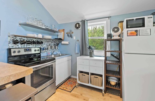 Baileys Harbor Cabin | Blue Sky Cottage: Sunset Shores Kangaroo Lake