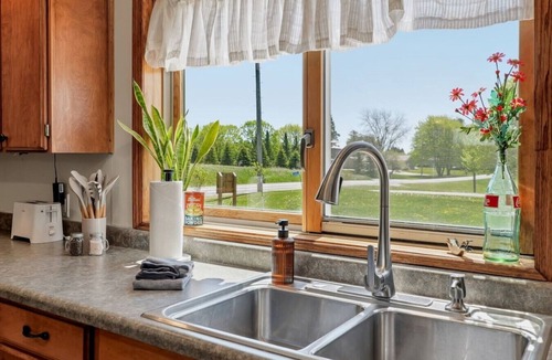 Plymouth House | Blueberry Hill - Entire Home in Plymouth