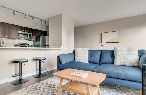 Near North Side Apartment | Blueground | Near North, garden, nr Lincoln Park