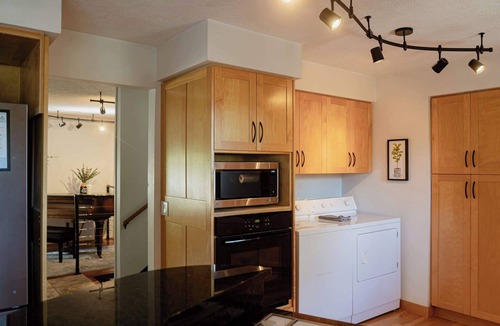Berrien Springs House | Bluffview on the River with a hot tub, sauna, pool table, and more!