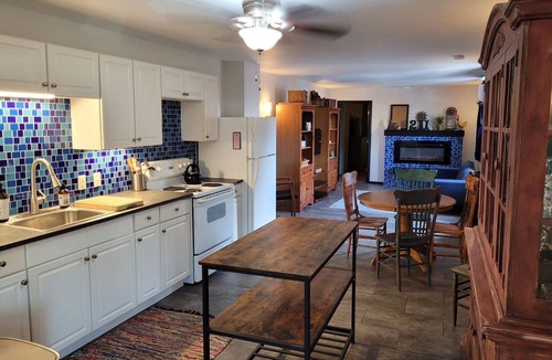Niles Apartment | Boutique Downtown Loft on the NODE, Walk Everywhere, 20 Min Drive to Notre Dame