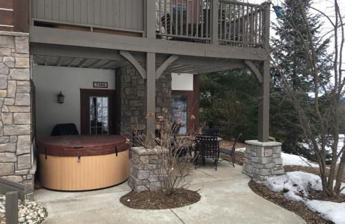 Boyne City House | Boyne Mountain Creekside Condo