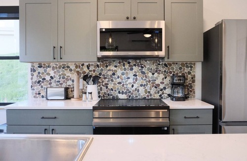 Indian River Condo | Brand New 3BR River Condo w/Large Terrace