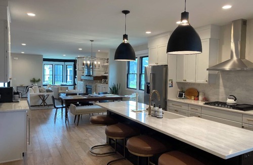 Northeast South Bend House | Brand New Family Friendly Gameday Home! Walk to ND